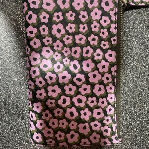 Kate Spade New York. Large continental wristlet. Sylvia Flair Flora orchid multi